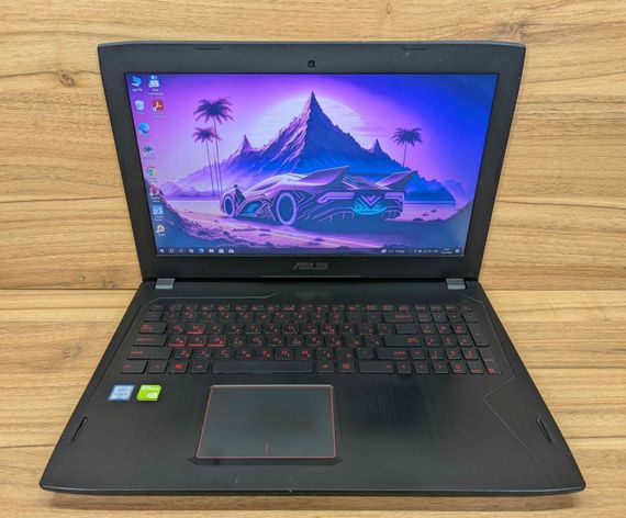 Ігровий ноутбук Asus GL502VML / 15.6" (1920x1080) IPS / Intel Core i5-6300HQ (4 ядра по 2.3 - 3.2 GHz) / 16 GB DDR4 / 256 GB SSD + 1000 GB HDD / nVidia GeForce GTX 1060, 3 GB GDDR5, 192-bit / WebCam / Windows 10 б/в + Подарунок Бездротова миша / USB | Зображення 1