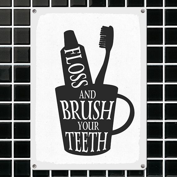 Металева табличка Floss and brush your teeth 26х18,5 см (MET_20J003_WH)