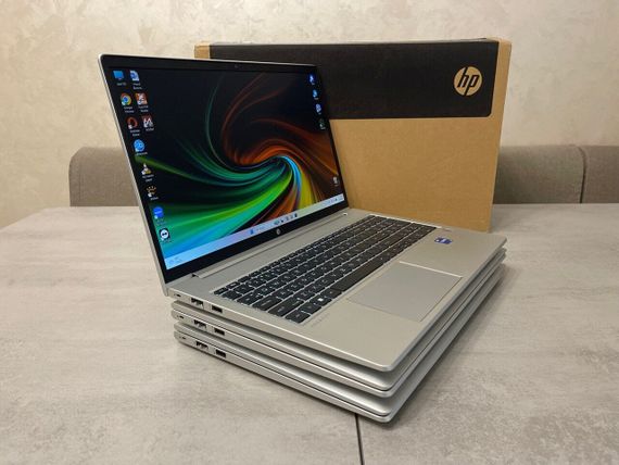 Ультрабук HP ProBook 450 G10 / 15.6" (1920x1080) IPS / Intel Core i5-1335U (10 (12) ядер по 3.4 - 4.6 GHz) / 16 GB DDR4 / 256 GB SSD M.2 / Intel Iris Xe Graphics / Fingerprint / WebCam б/у | Зображення 4