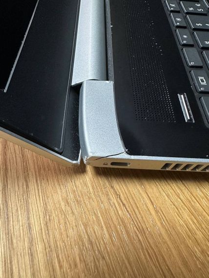 Ноутбук Б-класс HP ProBook 450 G5 / 15.6" (1920x1080) IPS / Intel Core i5-8250U (4 (8) ядра по 1.6 - 3.4 GHz) / 8 GB DDR4 / 128 GB SSD / Intel UHD Graphics 620 / WebCam б/у | Зображення 2