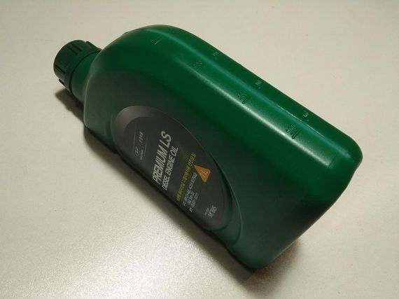 Олива моторна 5W-30 напівсентетична HYUNDAI Premium LS Diesell 1 л (05200-00111) (05200000111) | Зображення 1
