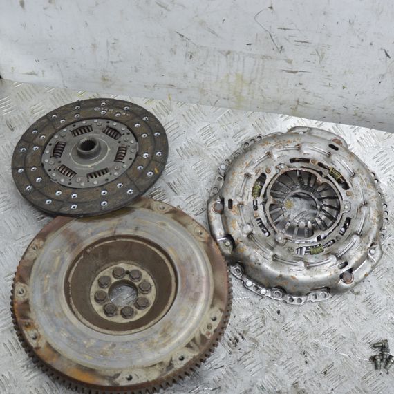 Комплект зчеплення 2.5 DCI Nissan Navara D40 2005-2014 Маховик диск корзина Ніссан Навара д40 L032040G5600