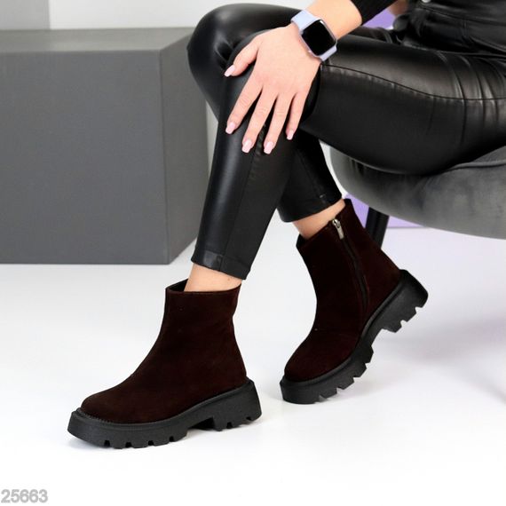 Шикарні зимові лаконічні черевики натуральна замша колір Шоколад | Зображення 6