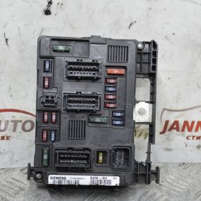 Блок запобіжників Citroen C2 C3 C5 C8 Berlingo Сітроен с2 с3 с5 Берлінго бсм BSM-B4 9643498780 T118470004F