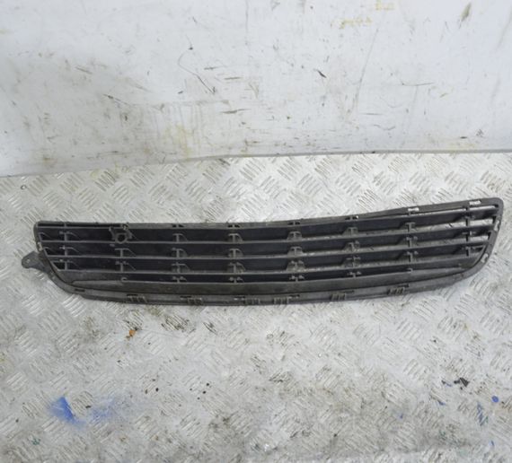 Решітка бампера центральна Opel Zafira B 2005-2008 Решітка переднього бампера Опель Зафіра Б 13124978 | Зображення 3