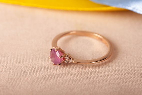 Кольцо из красного золота с натуральным рубином 14.5 | Зображення 8