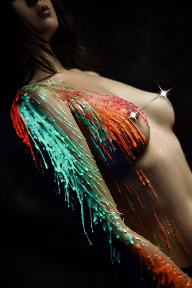 Помаранчева воскова свічка Art of Sex size M 15 см низькотемпературна, люмінесцентна | Зображення 3