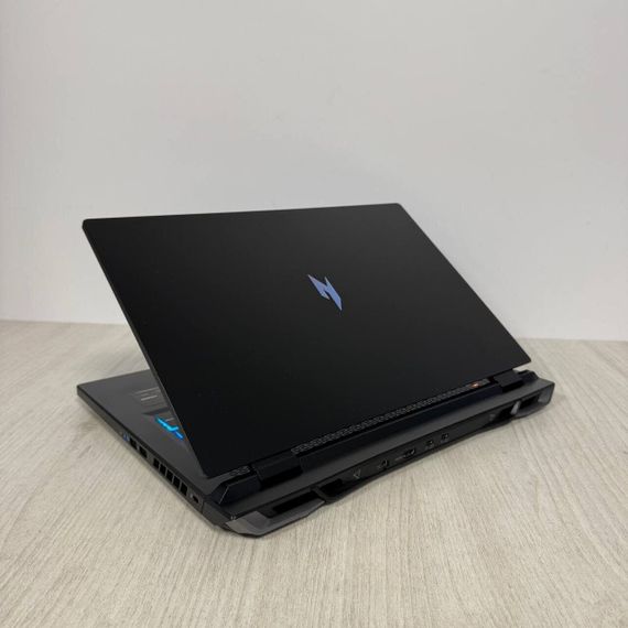 Игровой ноутбук Б-класс Acer Nitro 17 AN17-42 / 17.3" (1920x1200) IPS / AMD Ryzen 7 8845HS (8 (16) ядер по 3.8 - 5.1 GHz) / 16 GB DDR5 / 1000 GB SSD / nVidia GeForce RTX 4060, 8 GB GDDR6, 128-bit / WebCam б/у | Зображення 4