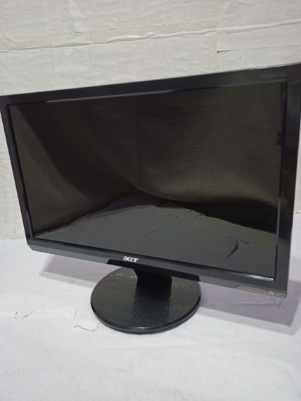 Комплект ПК: Fujitsu Esprimo E420 E85+ SFF / Intel Core i3-4160 (2 (4) ядра по 3.6 GHz) / 8 GB DDR3 / 500 GB HDD / Intel HD Graphics 4400 + Монітор Acer P195HQ / 19" (1366x768) TN / 1x DVI, 1x VGA б/в | Зображення 5