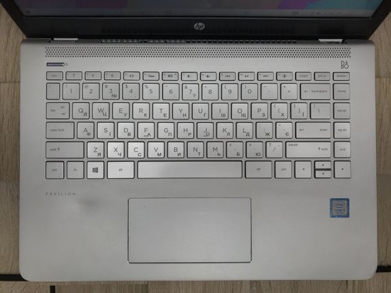 Ультрабук Б-класс HP Pavilion 14-bk091st / 14" (1366x768) TN / Intel Core i5-7200U (2 (4) ядра по 2.5 - 3.1 GHz) / 8 GB DDR4 / 256 GB SSD / Intel HD Graphics 620 / WebCam б/у | Зображення 4