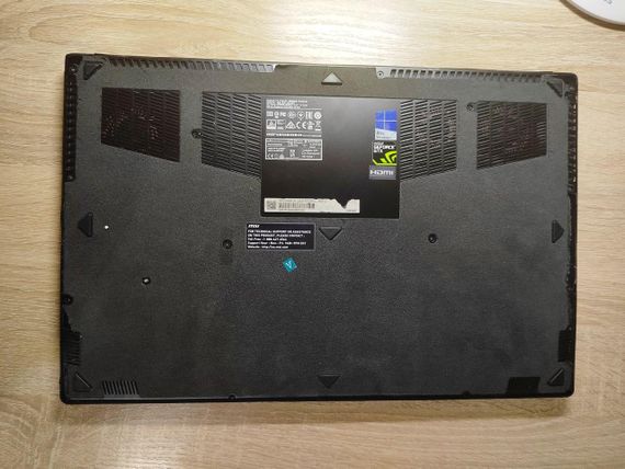Ноутбук MSI Stealth - 15.6 Full HD+ i7 7700HQ+ GTX 1060 - 6 GB/16 | Зображення 1