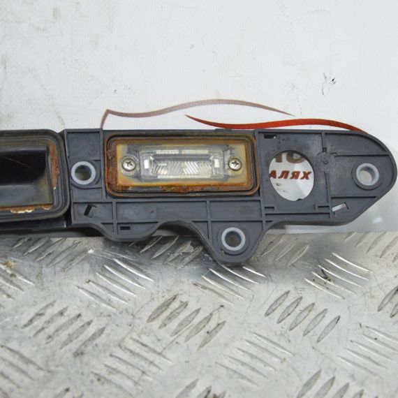Ручка кришки багажника Volkswagen Touran 2003-2010 Підсвічування номера Фольксваген Туран | Зображення 2
