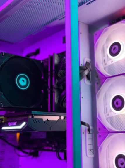 Ігровий ПК GameMax Infinity Tower / AMD Ryzen 7 5700X (8 (16) ядер по 3.4 - 4.6 GHz) / 32 GB DDR4 / 500 GB SSD / nVidia GeForce RTX 2060 Super, 8 GB GDDR6, 256-bit б/в | Зображення 1