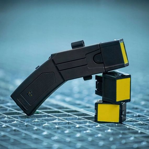Самый Мощнейший Парализатор (шокер) Стреляющий электрошокер «Taser» + лазер Топ Продаж | Зображення 1