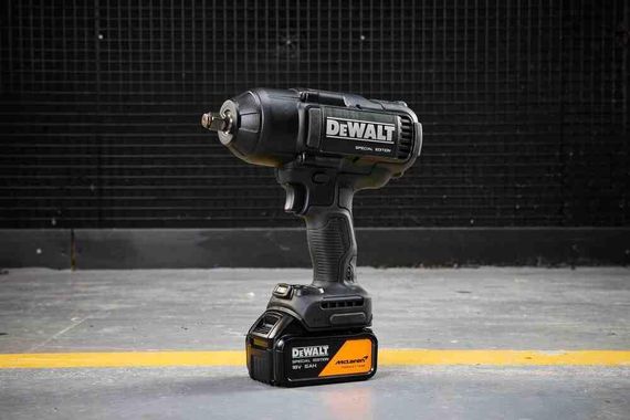 Гайковёрт ударный аккумуляторный бесщёточный McLaren F1 TEAM SPECIAL EDITION DeWALT DCF99MP2T | Зображення 9