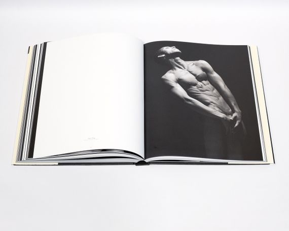 Книга - фотоальбом еротичної фотографії найкращих фотографів світу Graphis Nudes V.3 | Зображення 9