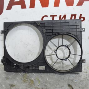 Дифузор вентилятора радіатора Volkswagen Polo 2001-2012 Рамка вентилятора Фольксваген Поло 6Q0121207F
