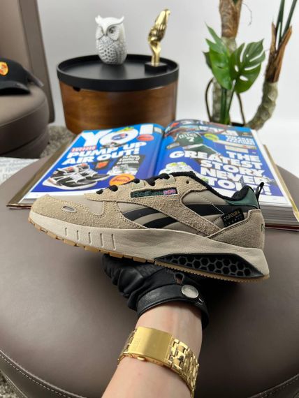 Кросівки R1e1ebok Classic Leather Hexalite Sand Black Gum , В'єтнам 45 28 - 28.5 см