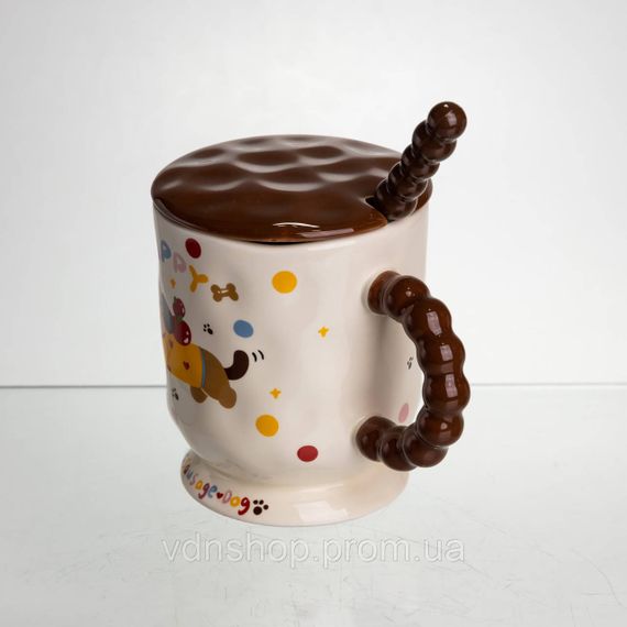 Новорічна порцелянова чашка "Весела Такса" з кришкою та ложкою 400 мл, Святкова кружка чашка для дітей на подарунок FM-17A | Зображення 3