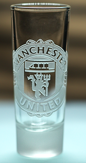 Скляна чарка 60мл ФК Манчестер Юнайтед FC Manchester United з гравіюванням подарунок   футбольна стопка