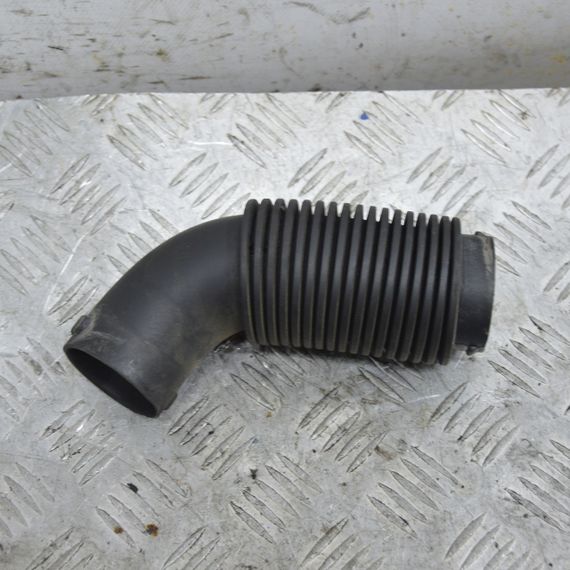 Патрубок повітряного фільтра Opel Corsa D 2006-2014 Трубка шланг повітря Опель Корса Д T2267