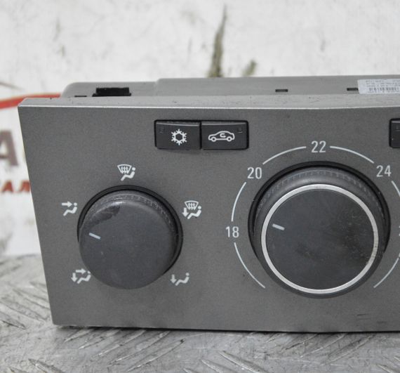 Блок управління клімат контролем Opel Astra H 2004-2014 Панель пічки кондиціонера Опель Астра Н 13231051 | Зображення 1