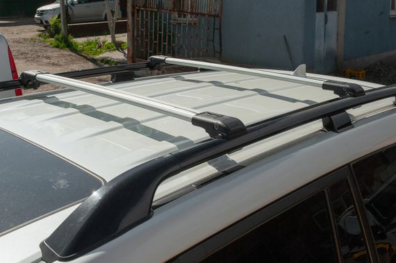 Поперечные дуги на рейлинги с замком (2 шт) до 110 см, черный для Volkswagen Caddy 2015-2020 гг