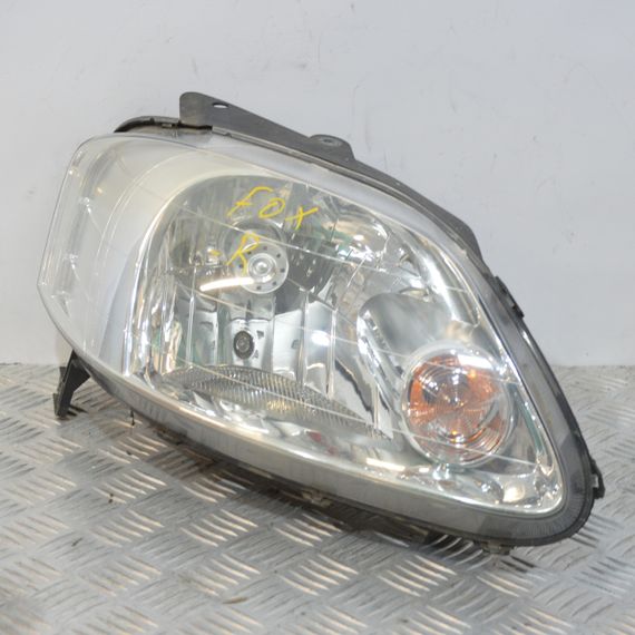 Фара права Volkswagen Fox 2005-2010 Фара передня права Фольксваген Фокс