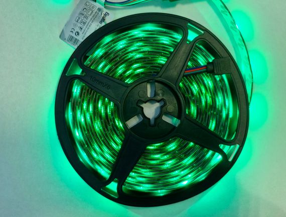 Світлодіодна стрічка  Smart RGB 5050, 5 вольт, IP20, 5 метрів, керування через додаток і пульт | Зображення 4