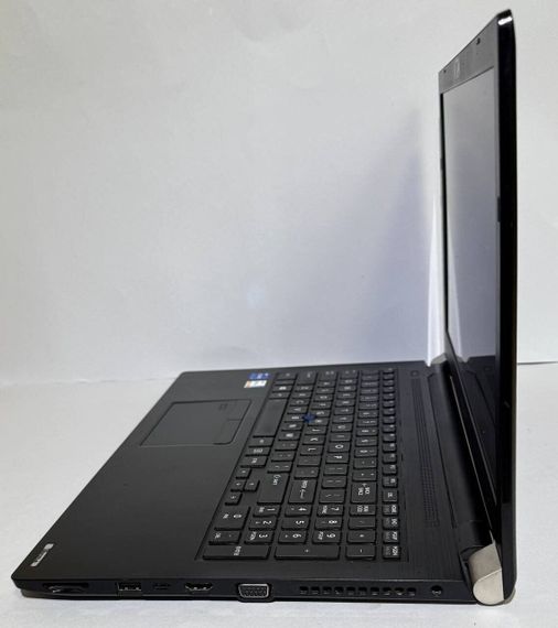 Ультрабук Б-класс Toshiba Tecra A50-J Dynabook / 15.6" (1920x1080) IPS / Intel Core i7-1165G7 (4 (8) ядра по 2.8 - 4.7 GHz) / 16 GB DDR4 / 256 GB SSD / Intel Iris Xe Graphics / WebCam б/у | Зображення 5