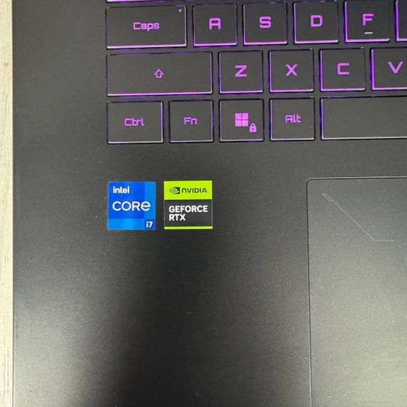 Ігровий ноутбук Gigabyte A16 CVH / 16" (2560x1600) IPS / Intel Core i7-13620H (10 (16) ядер по 2,4 - 4,9 ГГц) / 16 ГБ DDR5 / 1000 ГБ SSD NVMe / nVidia GeForce RTX 5060, 8 ГБ GDDR7, 128-біт / WebCam б/в | Зображення 2
