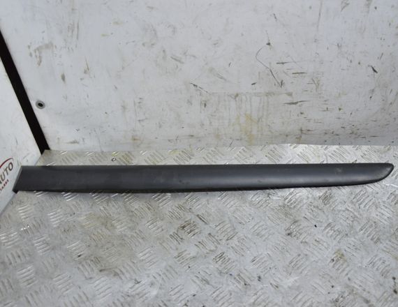 Молдинг задніх лівих дверей Peugeot 207 2006-2012 Накладка дверей задня ліва Пежо 207 9680147677