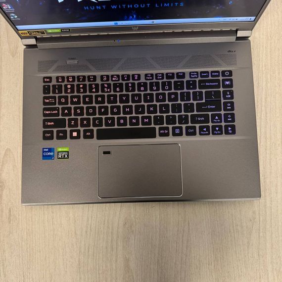Игровой ноутбук Acer Predator Triton PT516-52s / 16" (2560x1600) IPS / Intel Core i7-12700H (14 (20) ядер по 3.5 - 4.7 GHz) / 16 GB DDR5 / 1000 GB SSD / nVidia GeForce RTX 3080 Ti, 16 GB GDDR6, 256-bit / WebCam б/у | Зображення 3