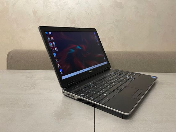 Ноутбук Dell Latitude E6540 / 15.6" (1920x1080) IPS / Intel Core i7-4610M (2 (4) ядра по 3.0 - 3.7 GHz) / 16 GB DDR3 / 120 GB SSD + 500 GB HDD / Intel HD Graphics 4600 / DVD-ROM б/в | Зображення 4