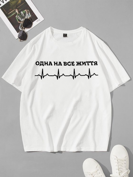 Футболка з мерчем