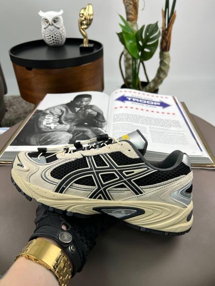 Чоловічі кросівки ASICS Gel-Kahana TR V4 Beige Black (замша , текстиль) весна / літо / осінь