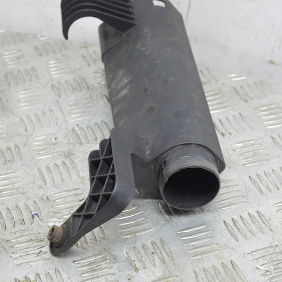 Трубка впуску повітря 1.4 Volkswagen Golf IV 1997-2006 Патрубок впуску повітря Фольксваген Гольф | Зображення 2