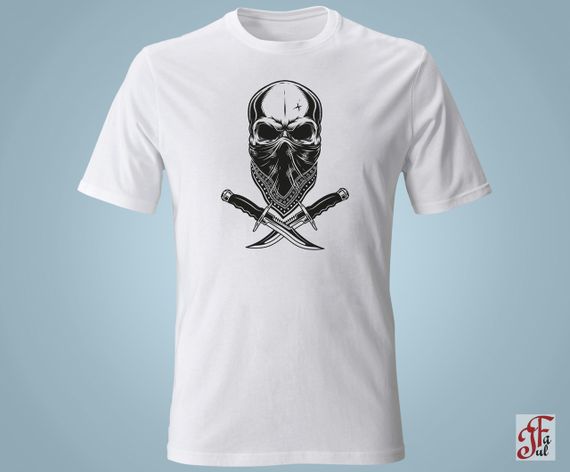 Футболка с принтом   Череп в бандане с ножами. M