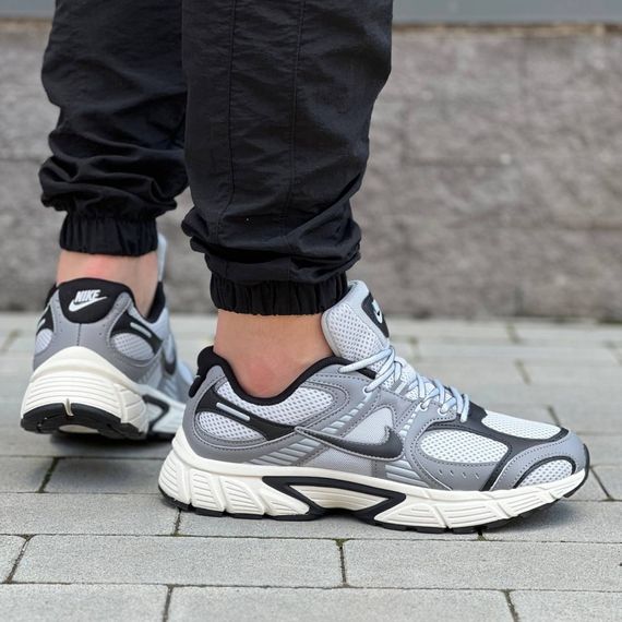 Демісезонні кросівки Nike текстиль/шкіра колір сірий | Зображення 1
