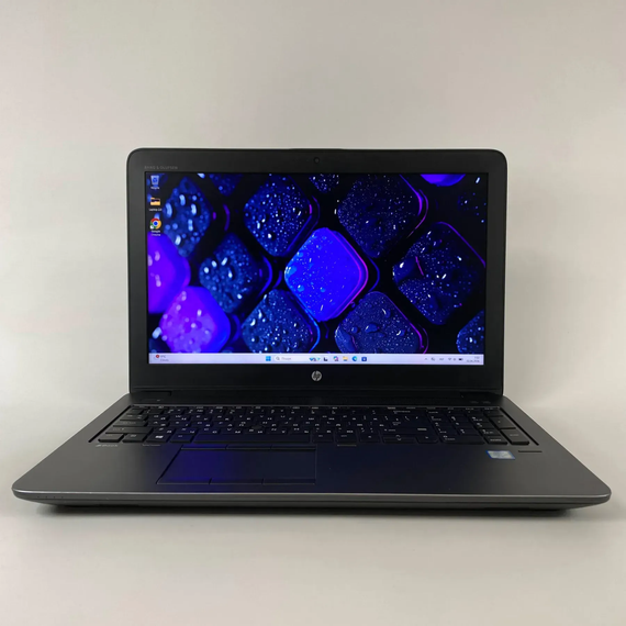 Мобільна робоча станція HP ZBook 15 G4 / 15.6" (1920x1080) IPS / Intel Core i7-7820HQ (4 (8) ядра по 2.9 - 3.9 GHz) / 16 GB DDR4 / 512 GB SSD / nVidia Quadro M2200, 4 GB GDDR5, 128-bit / WebCam / Fingerprint б/в + Подарунок Бездротова миша / USB | Зображення 1