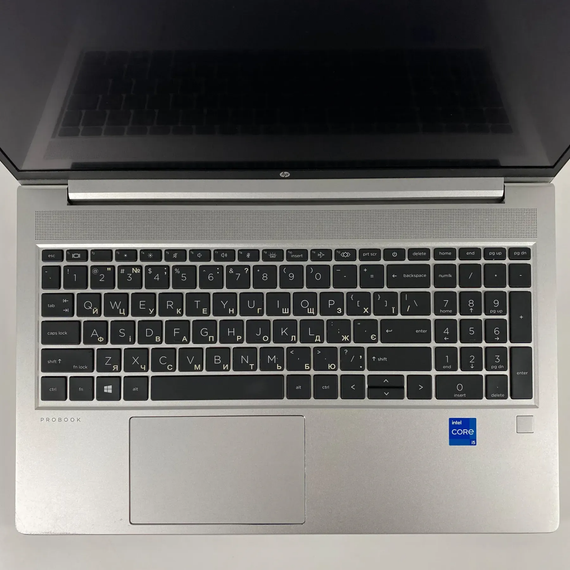 Ультрабук Б-клас HP ProBook 450 G8 / 15.6" (1920x1080) IPS Touch / Intel Core i5-1135G7 (4 (8) ядра по 2.4 - 4.2 GHz) / 16 GB DDR4 / 256 GB SSD / Intel Iris Xe Graphics / WebCam / TouchID б/в + Подарунок Бездротова миша / USB | Зображення 2