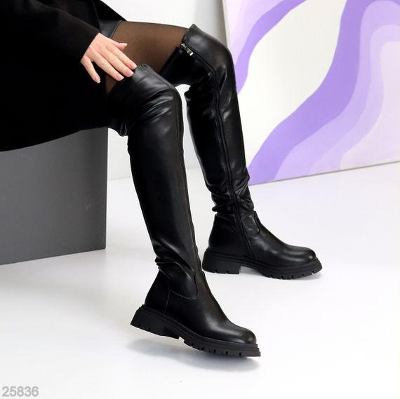 Модные черные ботфорты стрейч еврозима на тракторной подошве | Зображення 6