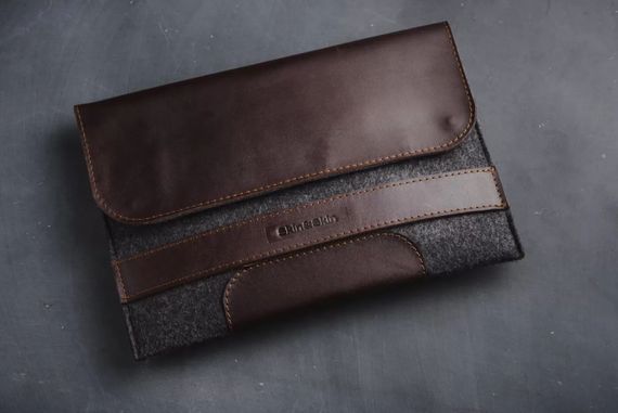 Шкіряний чохол Skin and Skin Ipad Holder 10.5 Коричневий (LC10BR-10) | Зображення 2