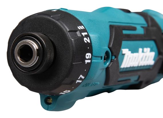 Отвертка аккумуляторная Makita DF012DSE (5.6 Нм, 1/4", 7.2 В) | Зображення 3