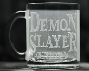 Подарочная чашка для чая кофе 320 млс c гравировкой аниме Истребитель демонов Demon Slayer Kimetsu no Yaiba