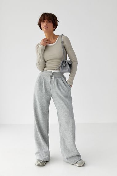 Теплі однотонні спортивні штани зі складками - сірий цвет, L (є розміри) | Зображення 2