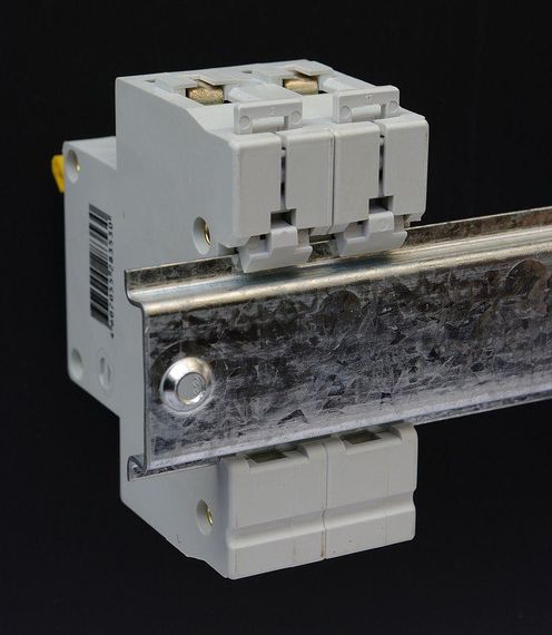 DIN-рейка оцинкована 20см 0.6мм 11мод Ny95504694 | Зображення 1