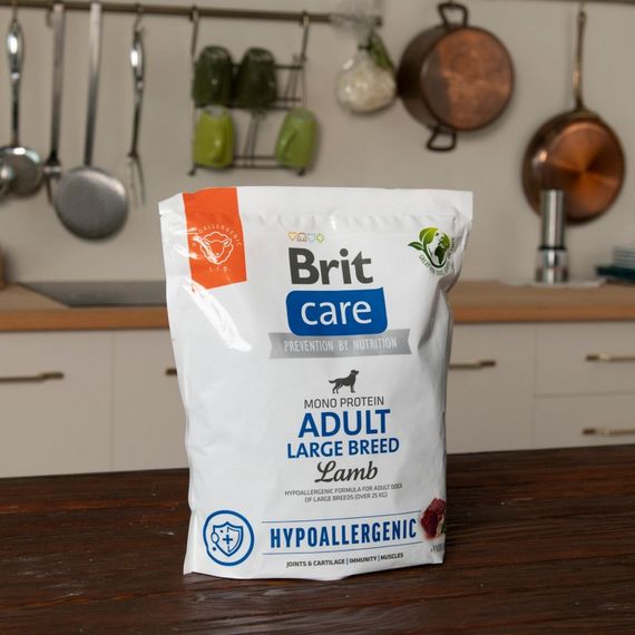 Корм сухий Brit Care Dog Hypoallergenic Adult Large Breed для дорослих собак великих порід гіпоалергенний з ягням 1 кг | Зображення 5