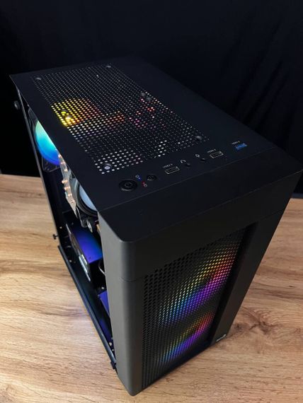 Ігровий ПК AeroCool Hexform Black Tower / AMD Ryzen 5 3600 (6 (12) ядер по 3.6 - 4.2 GHz) / 16 GB DDR4 / 250 GB SSD / AMD Radeon RX 5700 XT, 8 GB GDDR5, 256-bit / 600W б/в | Зображення 2
