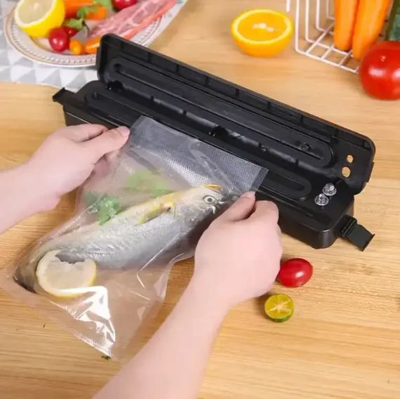 Вакуумний пакувальник для кухні чорний Вакууматор побутовий vacuum sealer Продуктовий вакуумний пакувальник для дому | Зображення 3